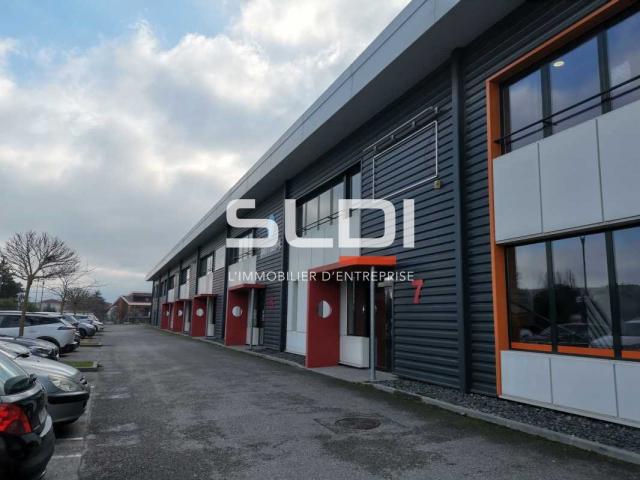 Locaux d'activités A LOUER - SAINT QUENTIN FALLAVIER - 341 m²