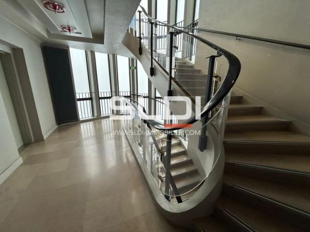 Bureaux A VENDRE - LYON - 204 m²