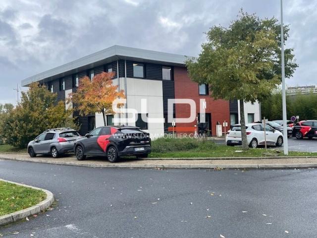 Bureaux A VENDRE OU A LOUER - RILLIEUX LA PAPE - 492 m²