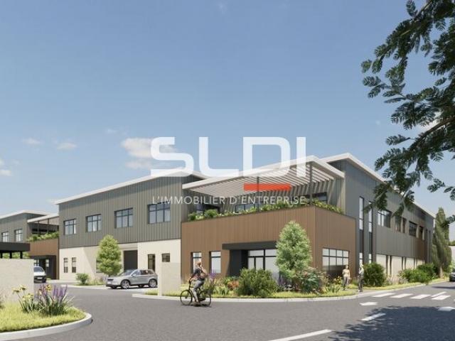 Locaux d'activités A LOUER - DECINES CHARPIEU - 641 m²