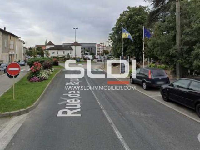 Commerces A VENDRE - LA VERPILLIERE - 151 m²