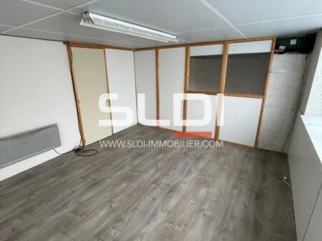 Locaux d'activités A LOUER - VILLEURBANNE - 403 m²