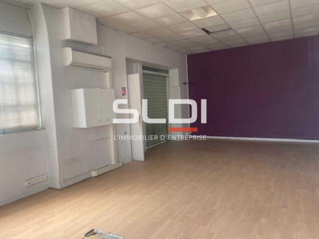 Locaux d'activités A LOUER - VILLEURBANNE - 403 m²