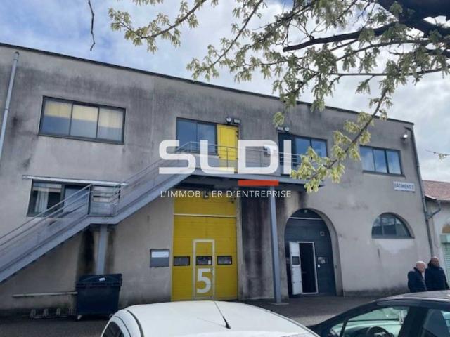 Locaux d'activités A LOUER - VILLEURBANNE - 403 m²