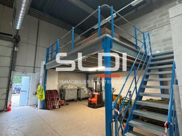 Locaux d'activités A LOUER - LYON - 184 m²