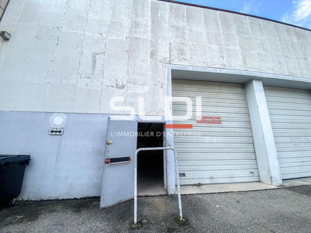 Locaux d'activités A LOUER - LYON - 184 m²