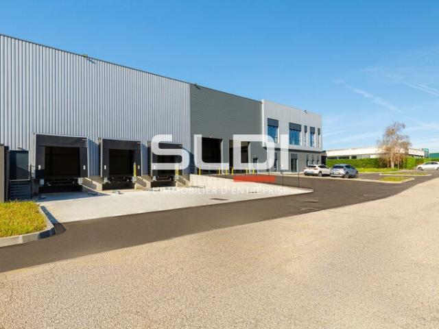 Locaux d'activités A LOUER - CORBAS - 1 771 m²
