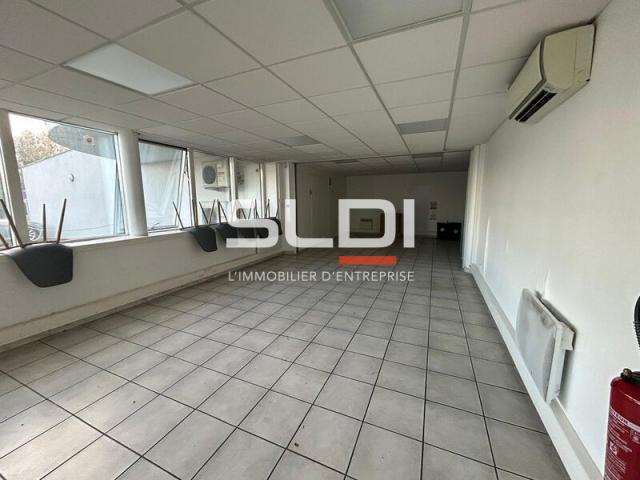 Locaux d'activités A VENDRE OU A LOUER - JASSANS RIOTTIER - 7 883 m²