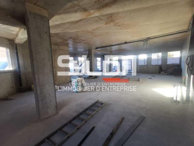 Commerces A VENDRE - PONT DE CHERUY - 125 m²