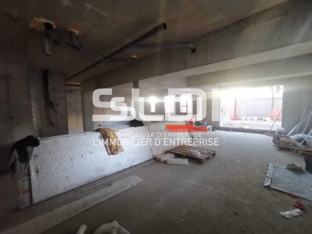 Commerces A VENDRE - PONT DE CHERUY - 125 m²
