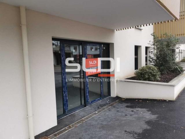 Commerces A VENDRE - PONT DE CHERUY - 125 m²