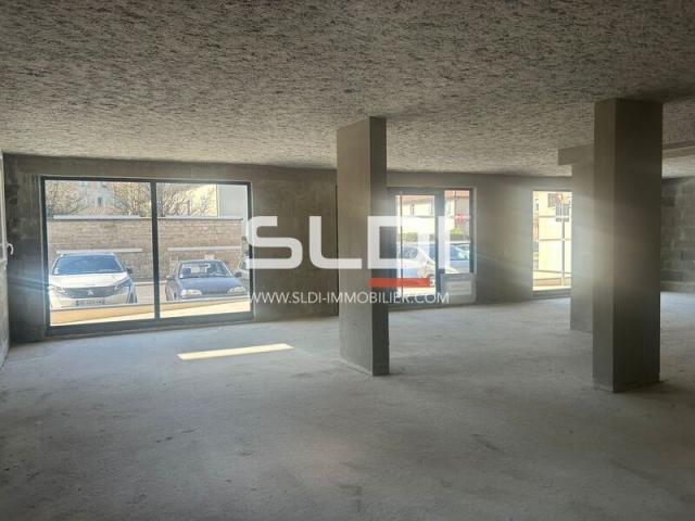 Commerces A LOUER - JASSANS RIOTTIER - 116 m²