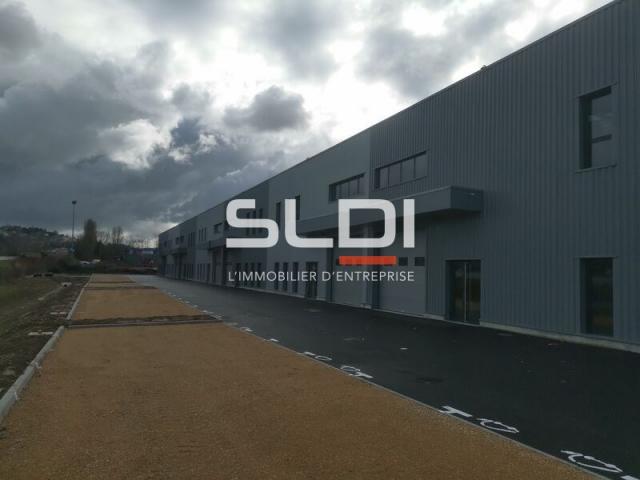 Locaux d'activités A LOUER - BOURGOIN JALLIEU - 1 038 m²