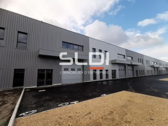 Locaux d'activités A LOUER - BOURGOIN JALLIEU - 1 038 m²