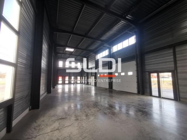 Locaux d'activités A LOUER - BOURGOIN JALLIEU - 319 m²