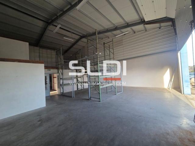 Locaux d'activités A LOUER - VILLARS - 300 m²