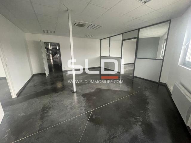 Locaux d'activités A LOUER - VOURLES - 350 m²