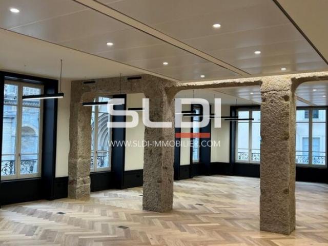 Bureaux A LOUER - LYON - 169 m²