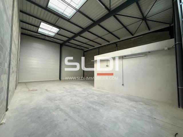 Locaux d'activités A LOUER - SAINT QUENTIN FALLAVIER - 176 m²