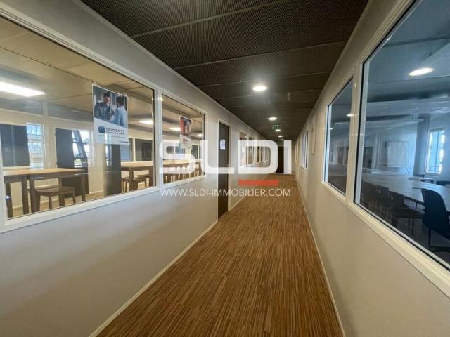 Bureaux A VENDRE - MEYZIEU - 1 178 m²