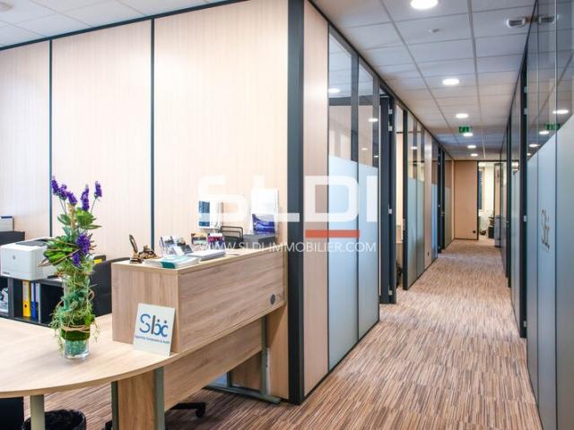 Bureaux A VENDRE - MEYZIEU - 183 m²