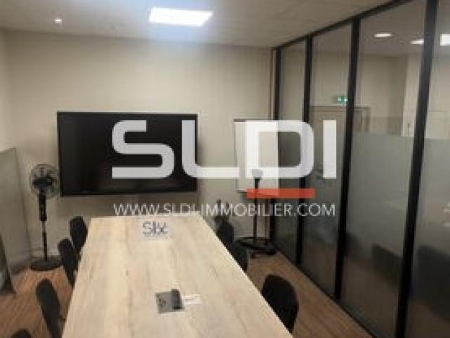 Bureaux A VENDRE - MEYZIEU - 183 m²