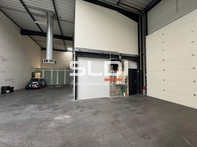 Locaux d'activités A LOUER - SAINT FONS - 265 m²