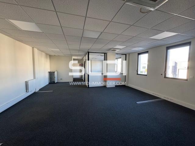 Locaux d'activités A LOUER - SAINT FONS - 265 m²