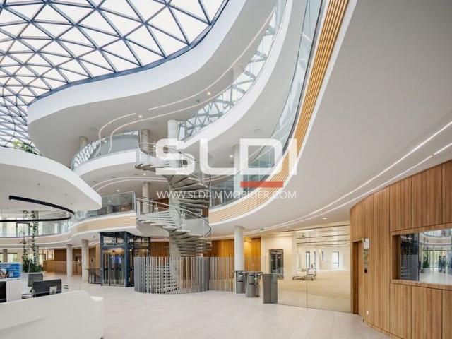 Bureaux A LOUER - LIMONEST - 633 m²