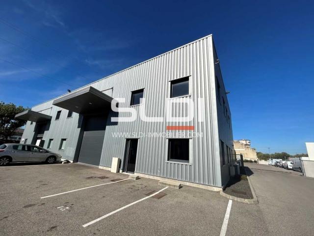 Locaux d'activités A LOUER - SAINT PRIEST - 340 m²