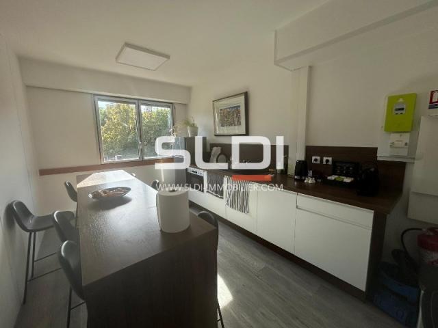 Bureaux A VENDRE - ECULLY - 311 m²