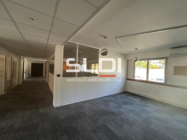 Bureaux A VENDRE - ECULLY - 311 m²