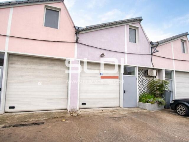 Locaux d'activités A LOUER - VENISSIEUX - 794 m²