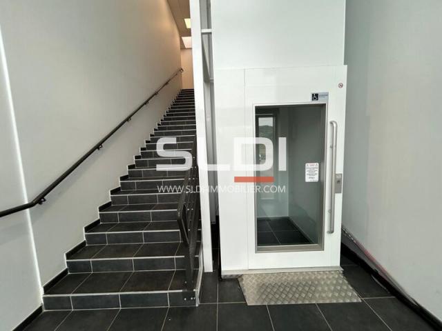 Bureaux A LOUER - GENAY - 124 m²
