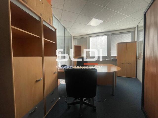 Bureaux A LOUER - ECULLY - 234 m²