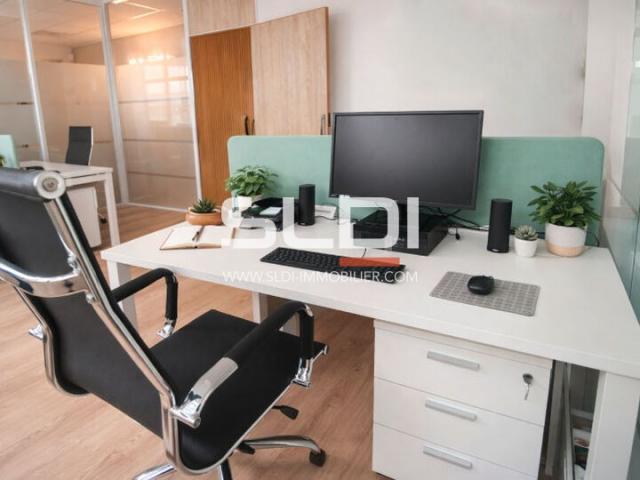 Bureaux A LOUER - LYON - 102 m²