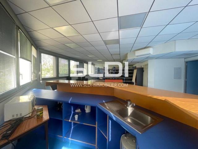 Bureaux A LOUER - ECULLY - 135 m²