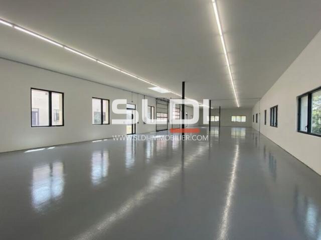 Locaux d'activités A LOUER - VENISSIEUX - 1 646 m²