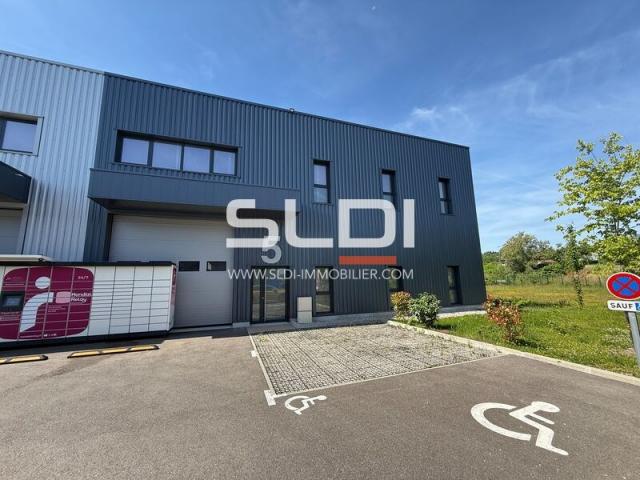 Locaux d'activités A LOUER - BOURGOIN JALLIEU - 1 486 m²