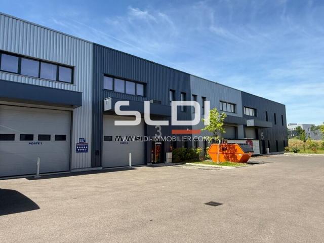 Locaux d'activités A LOUER - BOURGOIN JALLIEU - 288 m²