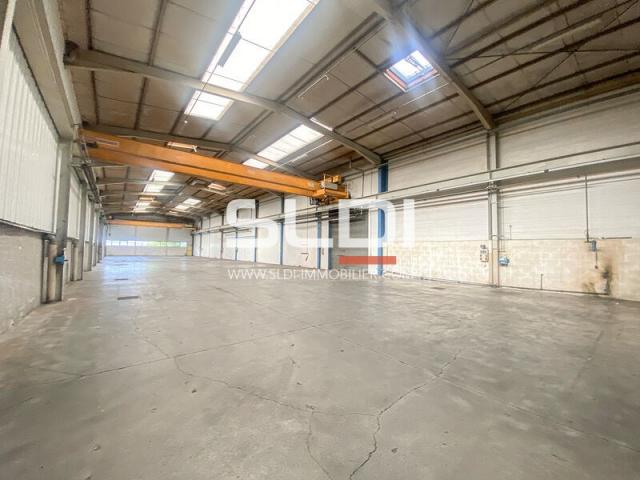 Locaux d'activités A LOUER - BELIGNEUX - 1 910 m²