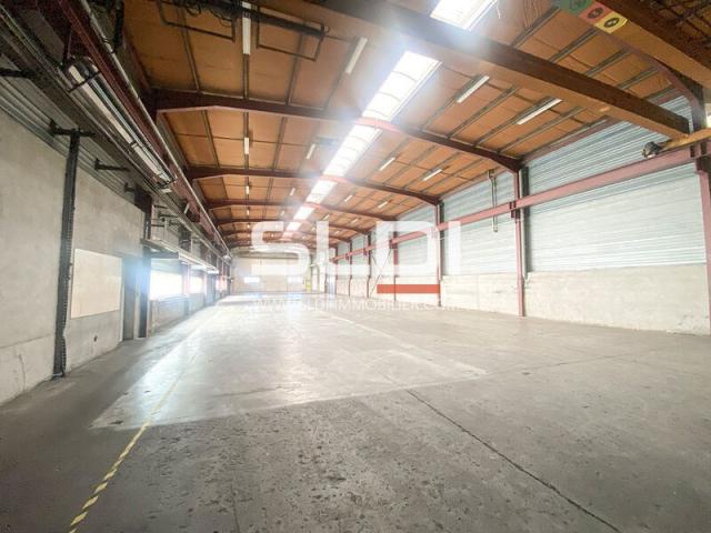 Locaux d'activités A LOUER - BELIGNEUX - 1 910 m²