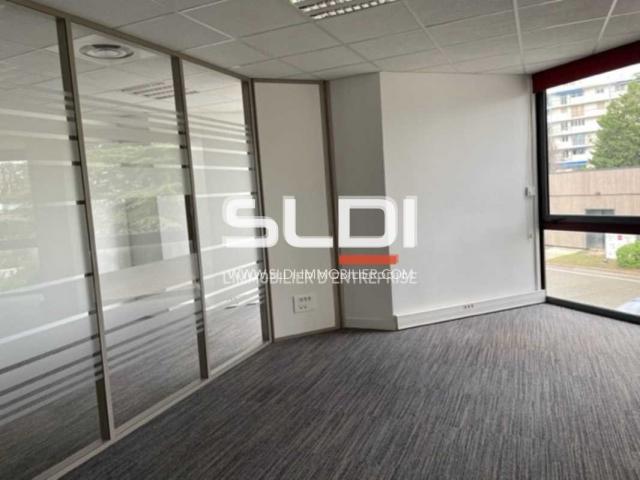 Bureaux A LOUER - VENISSIEUX - 225 m²