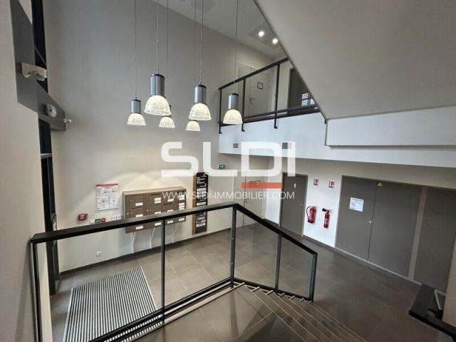 Bureaux A LOUER - LIMONEST - 603 m²