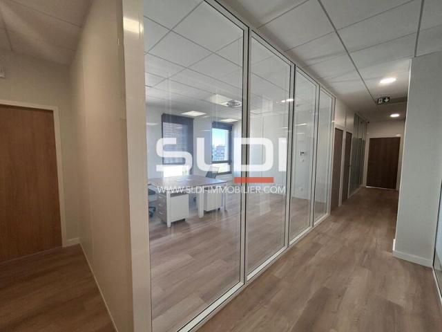 Bureaux A LOUER - GENAS - 47 m²