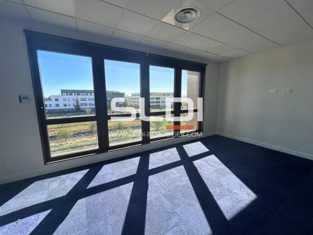 Bureaux A LOUER - GENAS - 47 m²