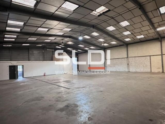 Locaux d'activités A LOUER - VAULX EN VELIN - 550 m²