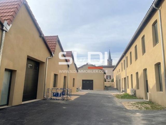 Bureaux A VENDRE - SEREZIN DU RHONE - 983 m²