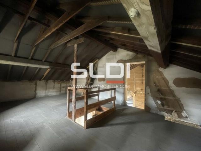 Bureaux A VENDRE - SEREZIN DU RHONE - 983 m²