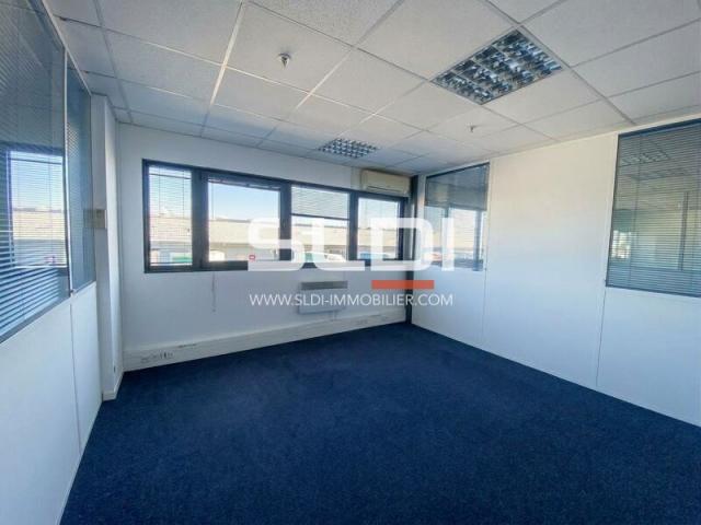 Locaux d'activités A LOUER - MIONS - 7 933 m²